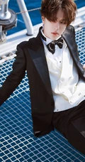西装帅哥王一博高清帅气好看西服系列手机壁纸