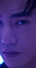 帅哥SUHO（金俊勉）代言香水帅气好看湿发写真图片