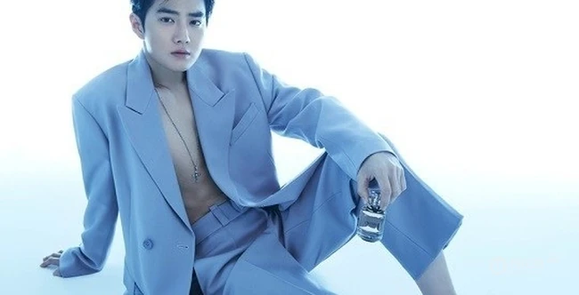 帅哥SUHO（金俊勉）代言香水帅气好看湿发写真图片