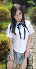 紧身制服短裙匀称少女徐微微户外公园气质写真图集