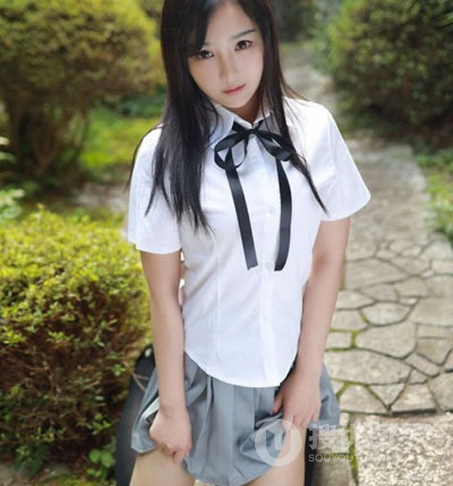紧身制服短裙匀称少女徐微微户外公园气质写真图集