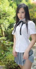 紧身制服短裙匀称少女徐微微户外公园气质写真图集