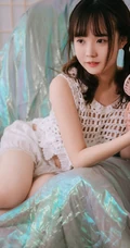 超萌可爱精选少女镂空毛衣配白色短裤小气质写真