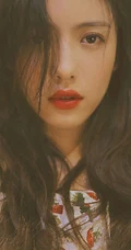 蔡文静草莓短袖装高清近镜头甜美动人写真图片