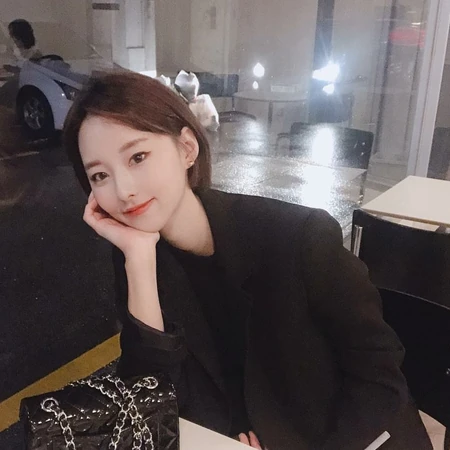 露耳短发女生图片欣赏，清爽帅气清新的女生短发发型