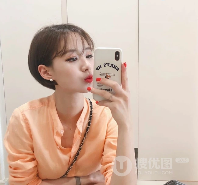 露耳短发女生图片欣赏，清爽帅气清新的女生短发发型 第6张