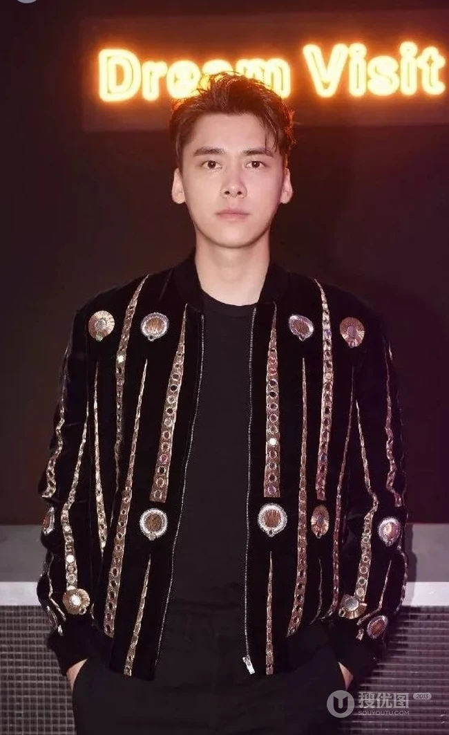 潮男李易峰大秀自己新发型图片，你喜欢李易峰的新发型吗？ 第4张