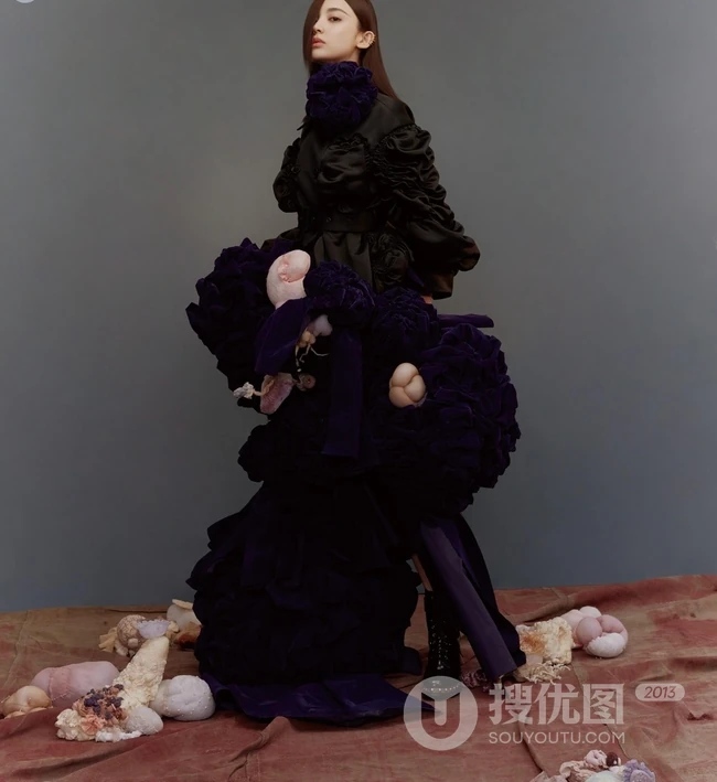 古力娜扎时尚另类穿搭造型写真图片，极具个性又非主流