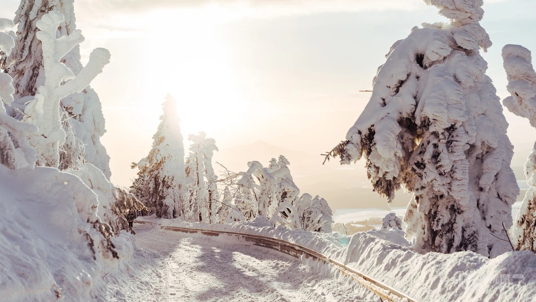 雪景桌面壁纸-皑皑白雪下的各地风景壁纸美图