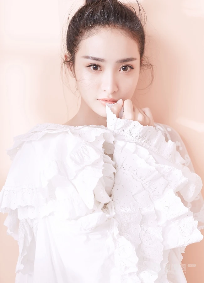 赖雨濛精选写真图集，清新脱俗，唯美气质样样有