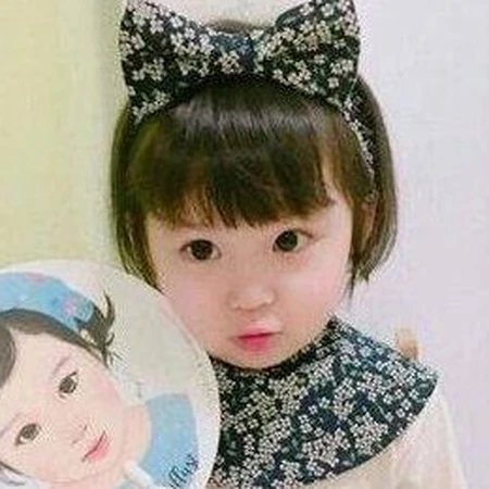 适合小女孩女童的可爱齐刘海短发，西瓜头等发型图片集