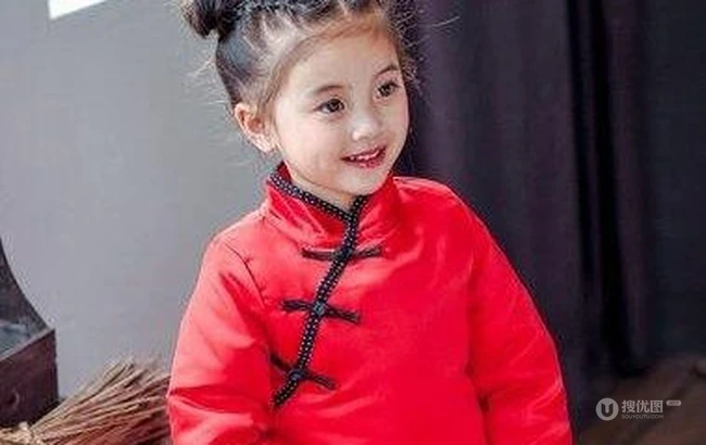 双丸子头小女孩发型图片集，不单可爱还有点俏皮 第5张