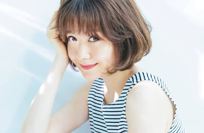 日本女明星玲奈Triendl唯美写真，街拍，剧照图集大全