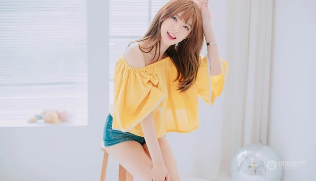 韩国女生主播阿英气质唯美写真，自拍以及室内照图集