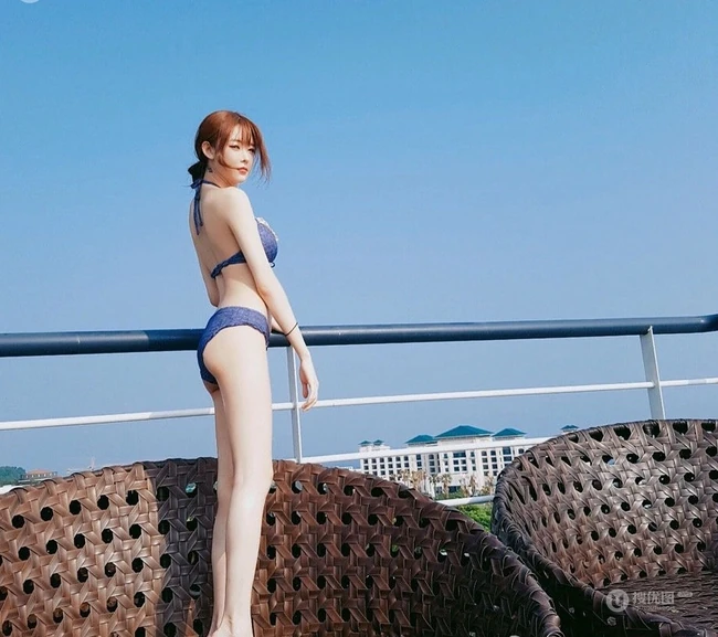 韩国女生主播阿英气质唯美写真，自拍以及室内照图集