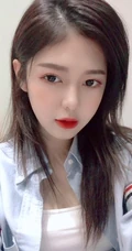 越南女生Liz Kim气质别样可爱自拍，生活照片图集