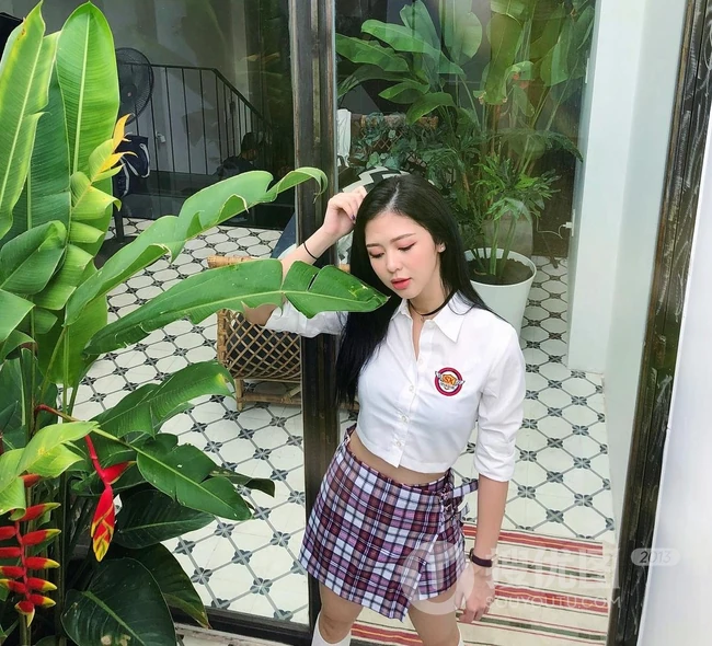越南女生Liz Kim气质别样可爱自拍，生活照片图集