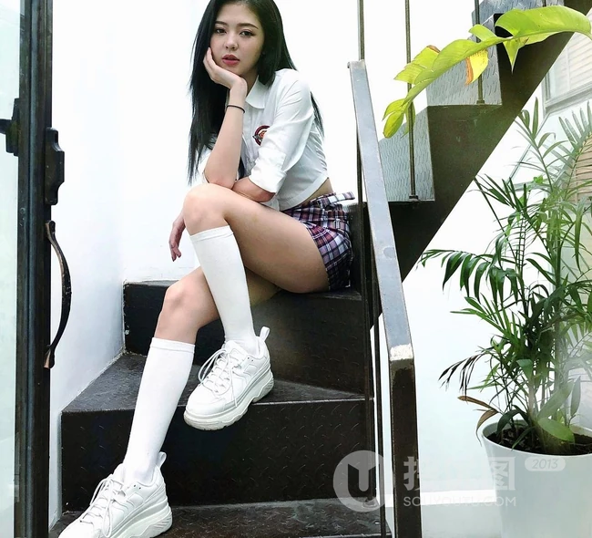 越南女生Liz Kim气质别样可爱自拍，生活照片图集