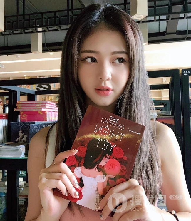 越南女生Liz Kim气质别样可爱自拍，生活照片图集