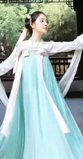 冯提莫最美古装造型扮相写真美图 娇小身材手提风筝可爱动人
