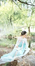 冯提莫最美古装造型扮相写真美图 娇小身材手提风筝可爱动人