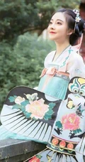 冯提莫最美古装造型扮相写真美图 娇小身材手提风筝可爱动人