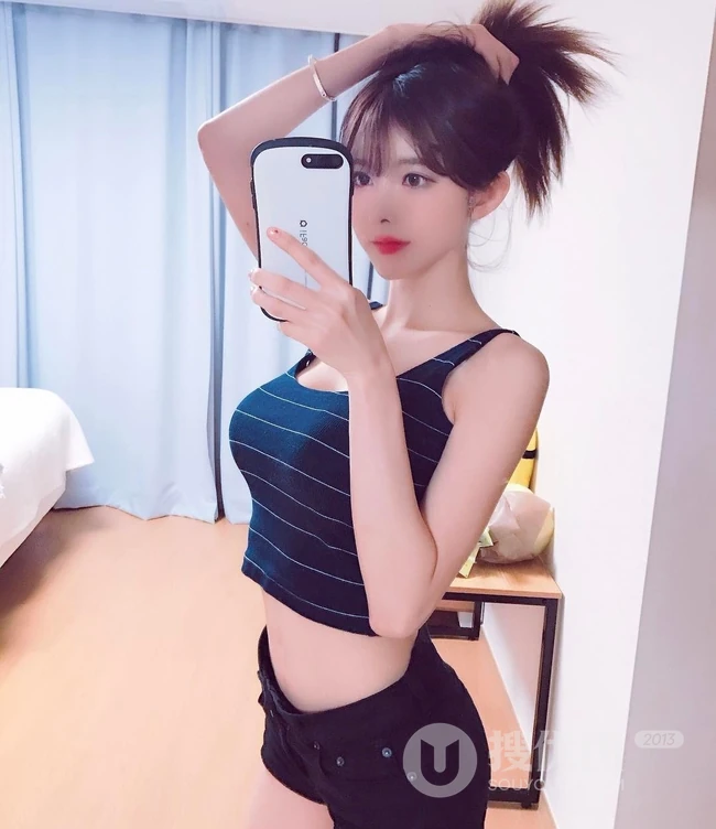 气质女生阿英气质好看肩带泳装家居服，写真，及生活照图集