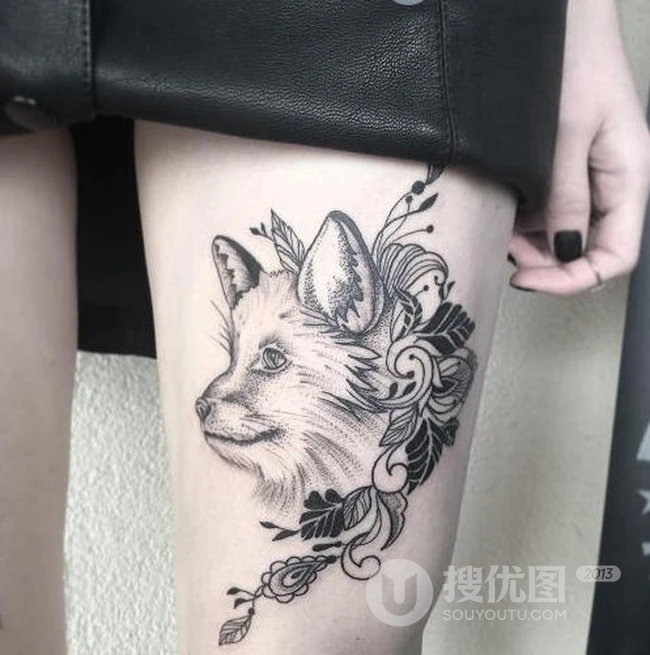 女生大腿彩色与黑白两种气质狐狸纹身大图案图集 第4张
