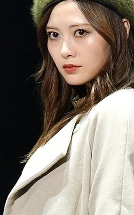 日本女星白石麻衣亮相TGC盛典 演绎秋冬潮流时尚服饰T台照