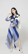张碧晨演绎轻知性人风格服饰写真美图