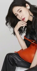 张碧晨演绎轻知性人风格服饰写真美图