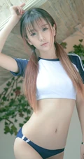 双马尾辫女生小九vin紧身短T恤家居服木阁楼好看写真图片