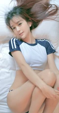 双马尾辫女生小九vin紧身短T恤家居服木阁楼好看写真图片