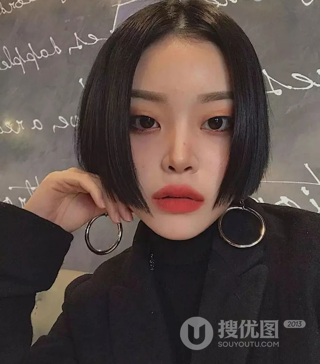 齐腮短发是什么，为追求个性的女生准备的齐腮短发图集 第5张