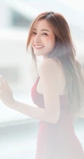 泰国女生fearythanyarat气质连衣裙、紧身热裤等写真图片