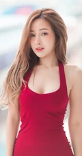 泰国女生fearythanyarat气质连衣裙、紧身热裤等写真图片