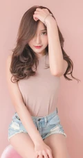 泰国女生fearythanyarat气质连衣裙、紧身热裤等写真图片