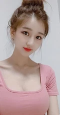 韩国精选修身大屁股女生BJ徐雅气质自拍，生活照片图集