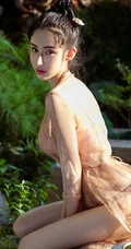 古装女生姚梦琪复古风庭园院落深闺室内唯美写真图片