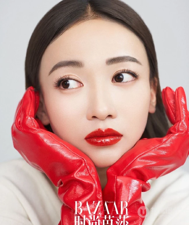 吴谨言时尚温婉杂志写真图片，尝试&ldquo;锦鲤色口红&rdquo;感觉焕然一新