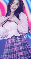 李承利Nancy McDonie好看牛仔裤，短裙等写真生活照图片集