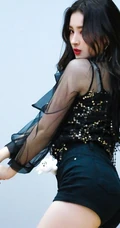 李承利Nancy McDonie好看牛仔裤，短裙等写真生活照图片集