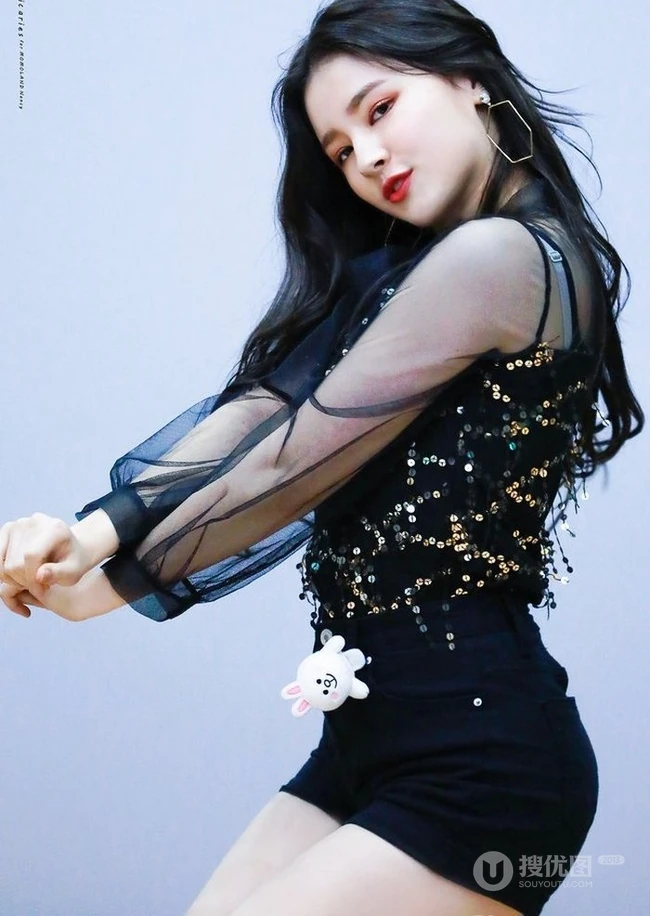 李承利Nancy McDonie好看牛仔裤，短裙等写真生活照图片集