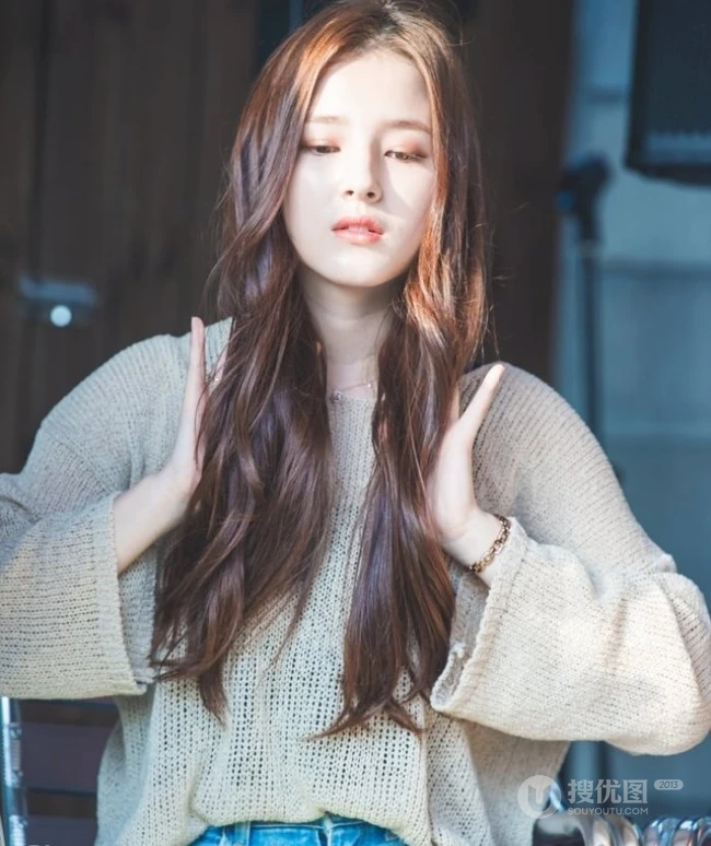 李承利Nancy McDonie好看牛仔裤，短裙等写真生活照图片集