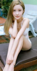 精选长发少女气质紧身肩带泳装家居服高清写真图片