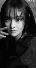 郑爽暗黑风格杂志写真图片，造型服饰妆容多变夸张很非主流