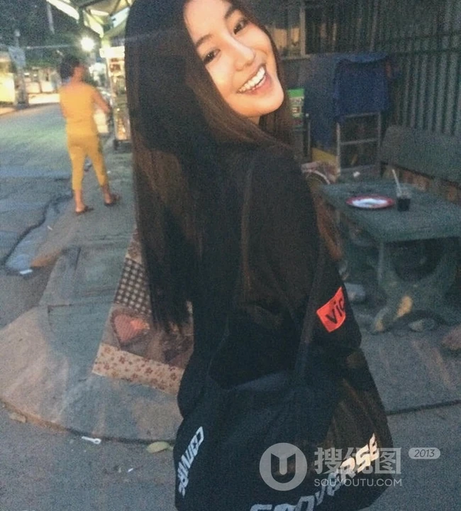 越南学生妹子Vo Ngoc Tran可爱动人气质生活照片图集