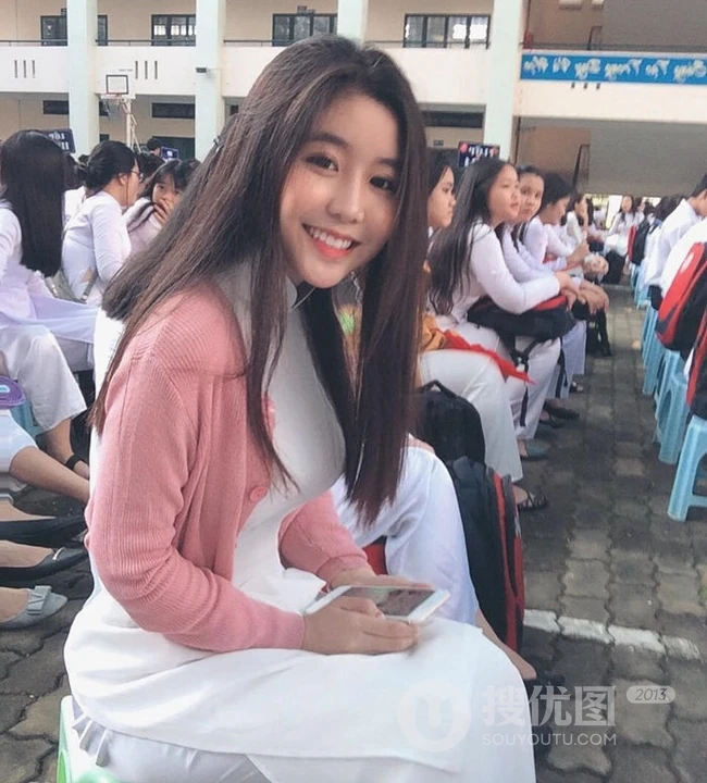 越南学生妹子Vo Ngoc Tran可爱动人气质生活照片图集
