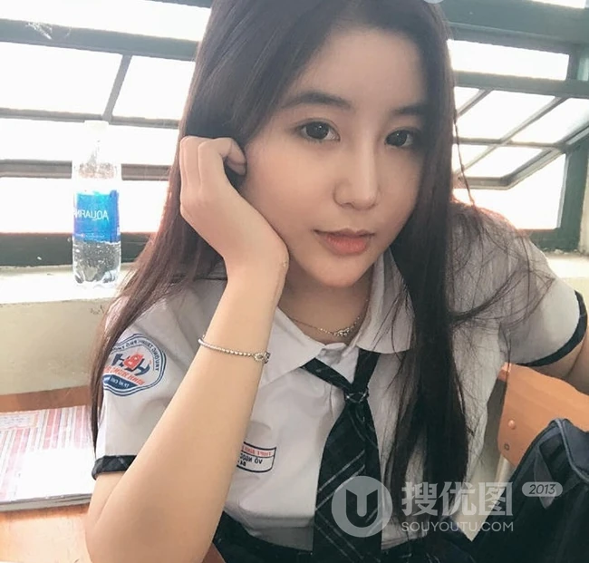 越南学生妹子Vo Ngoc Tran可爱动人气质生活照片图集