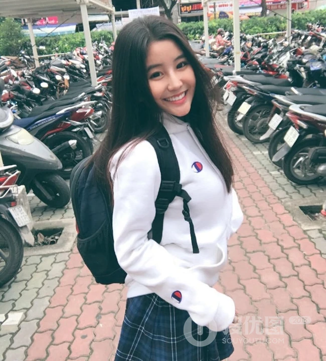 越南学生妹子Vo Ngoc Tran可爱动人气质生活照片图集